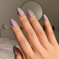 amazing grey and glitter nail design