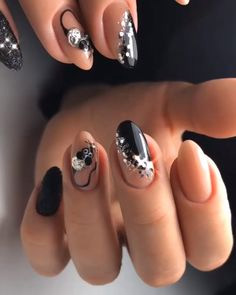 black and glitter nail art
