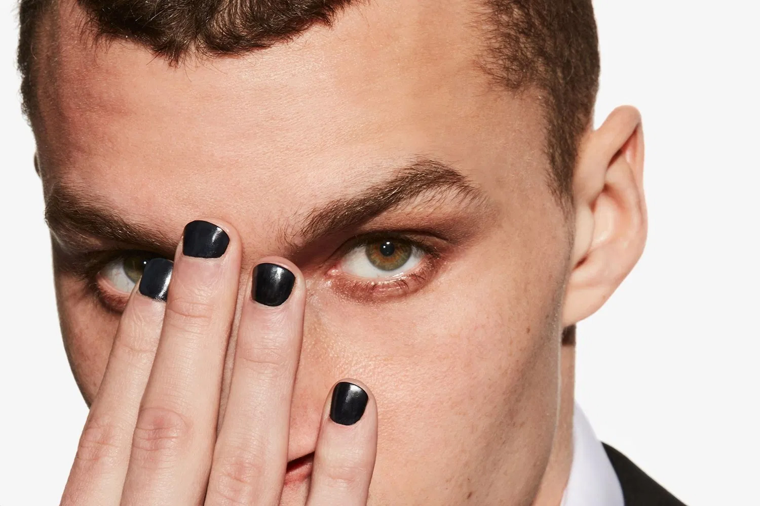 black-nail-trend-among-men-reasons-popularity