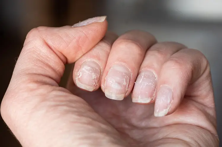 paper thin nails after dip powder