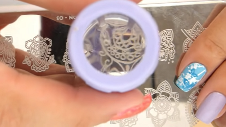 how to use nail stamps without stamper
