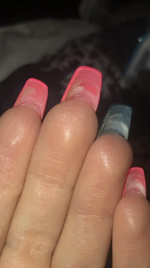 Why Acrylic Nails Lift
